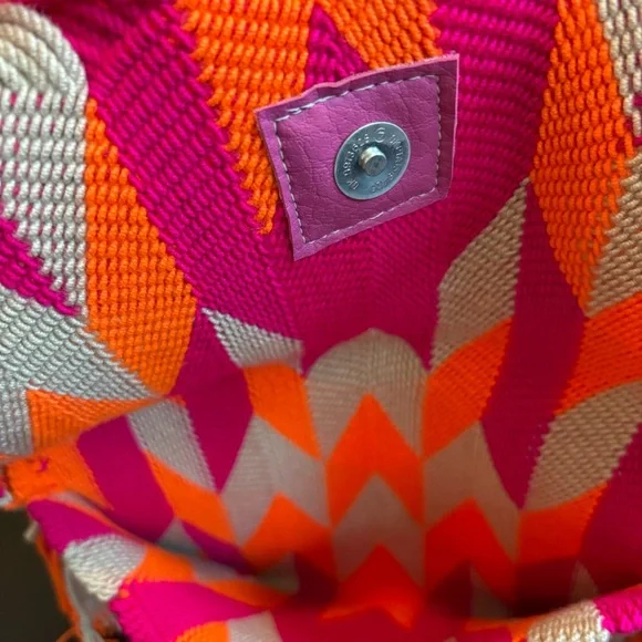 ⚡️Mega Sale⚡️Vibrant handwoven clutch with fringes and strap - Picture 9 of 12